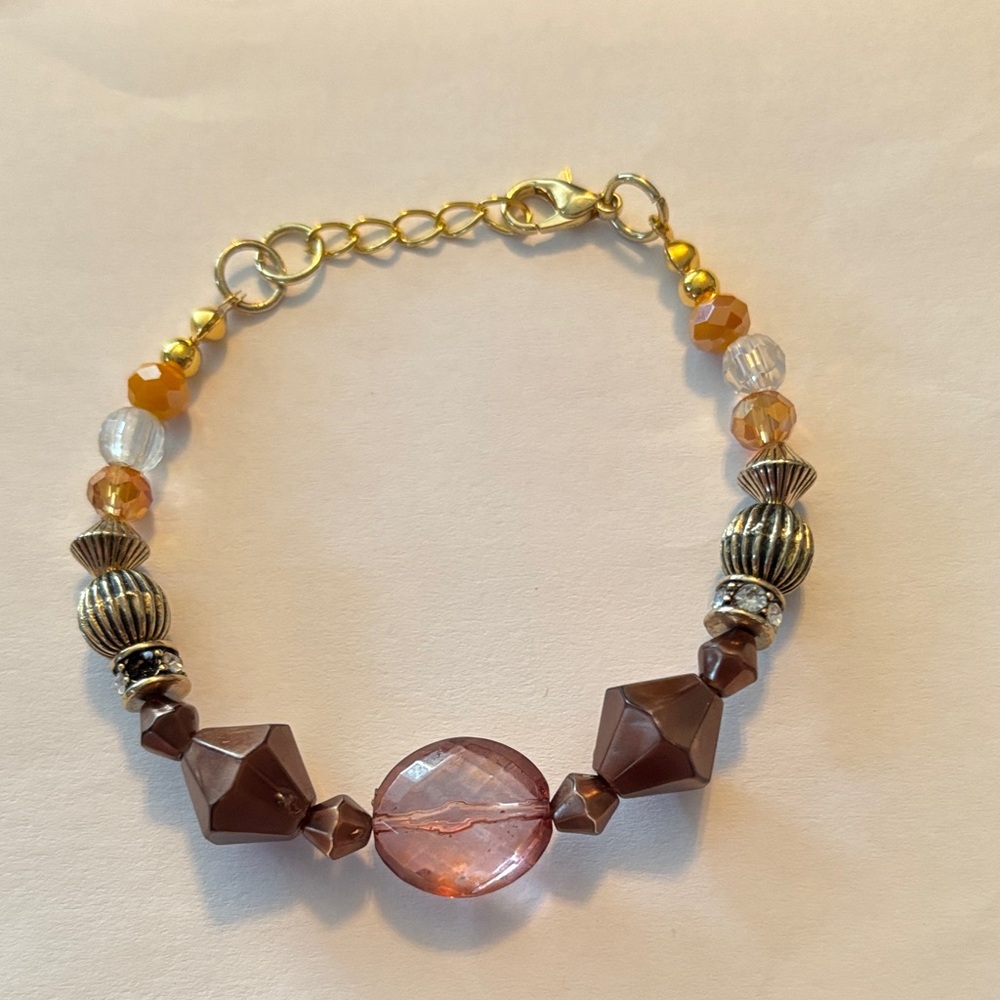 Elegant Beaded Bracelet with Gold Accents